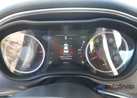 2018 Dodge Challenger Sxt z USA, uszkodzony, nr VIN 2C3CDZAG9JH310831